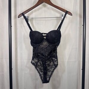 Chic Black Lace Underwire Bodysuit